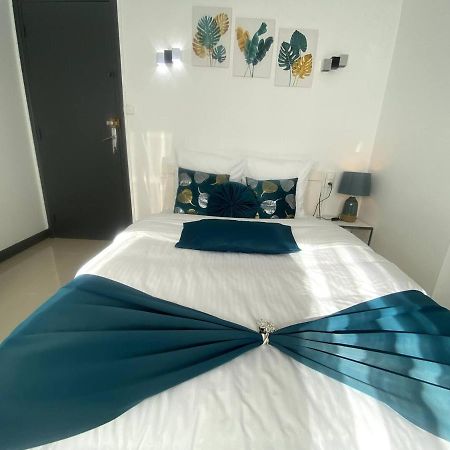 Appartement T4 Cosi: Tv Netflix Parking Montelimar Exterior photo