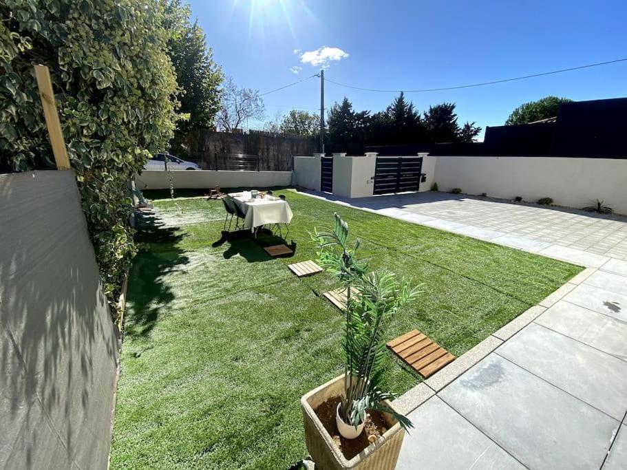 Appartement T4 Cosi: Tv Netflix Parking Montelimar Exterior photo